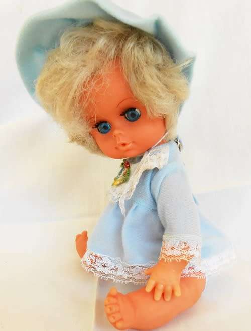 vintage 1970's Playmates little softie drink and wet doll made in hong kong original clothes