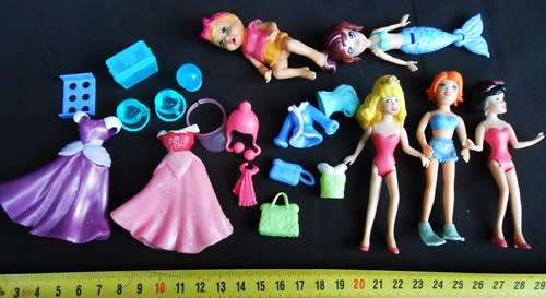 Collectable Polly Pocket dolls with accessories relisted because of non payment