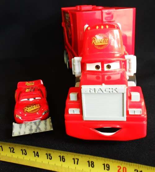 collectable Disney Pixar Cars 3 Mack Hauler with Rusteze Lightning McQueen