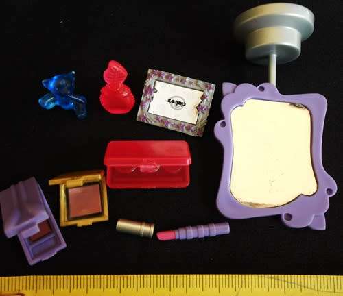 Collectable Miniature Make up set for Barbie Doll