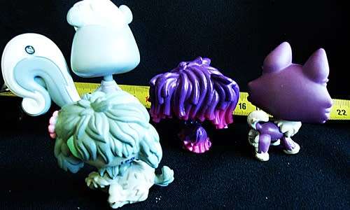 Collectable littlest pet shop figures. four characters