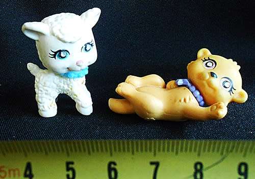 collectable Polly Pocket Sparkly Pets Cat and lamb by Mattel