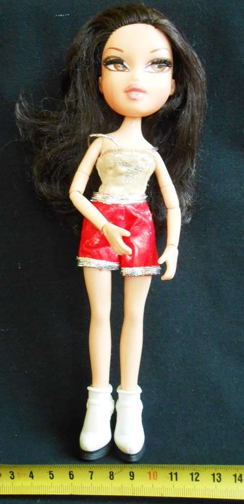 collectible MGA 2001 Bratz Doll with articulated arms