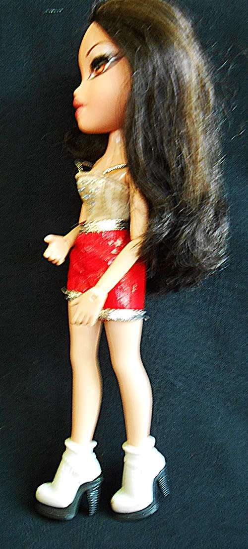 collectible MGA 2001 Bratz Doll with articulated arms