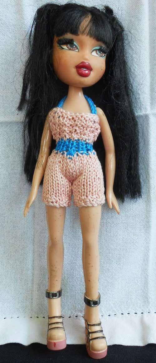 collectible MGA 2001 Bratz Doll Jade with black hair in pigtails