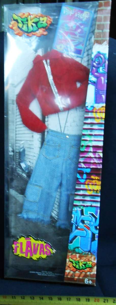 Collectable set of clothes for Flavas doll could fit Barbie  Moxi Girlz or Liv doll. N I P