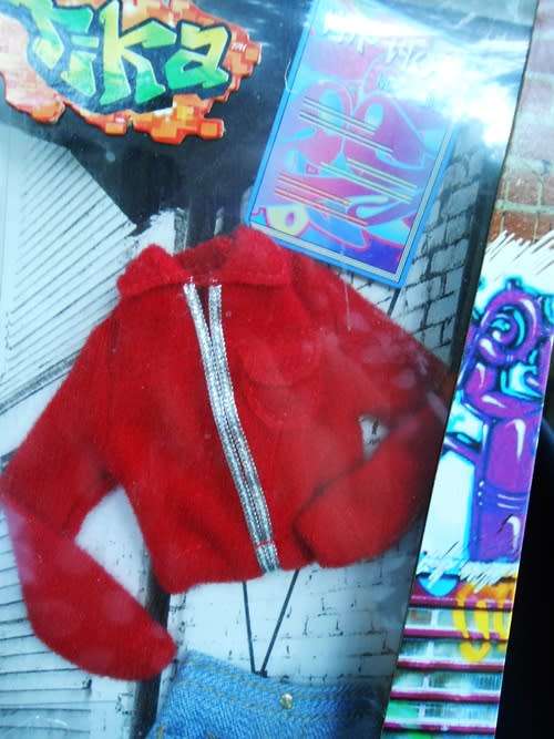 Collectable set of clothes for Flavas doll could fit Barbie  Moxi Girlz or Liv doll. N I P