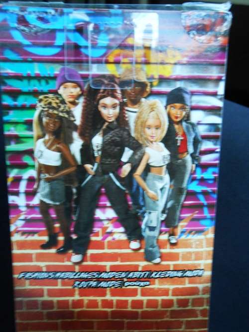 Collectable set of clothes for Flavas doll could fit Barbie  Moxi Girlz or Liv doll.set 2 N I P