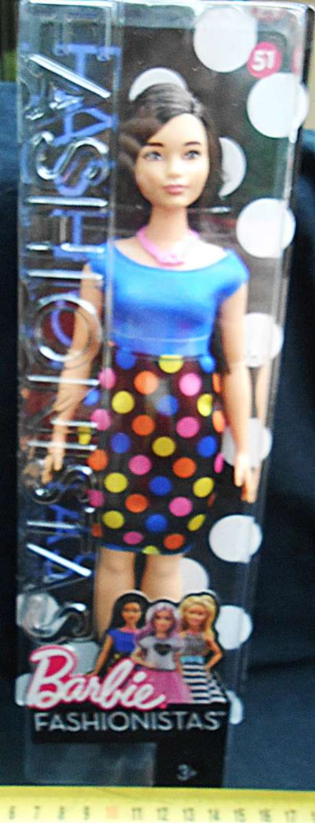 collectable Barbie Doll Barbie Fashionistas Nr 51 Curvy Barbie N I B