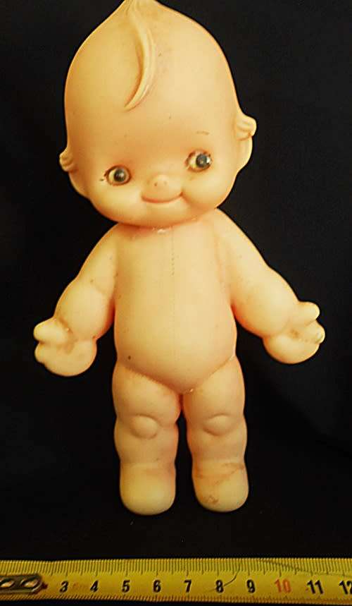 vintage Cameo Kewpie with wings