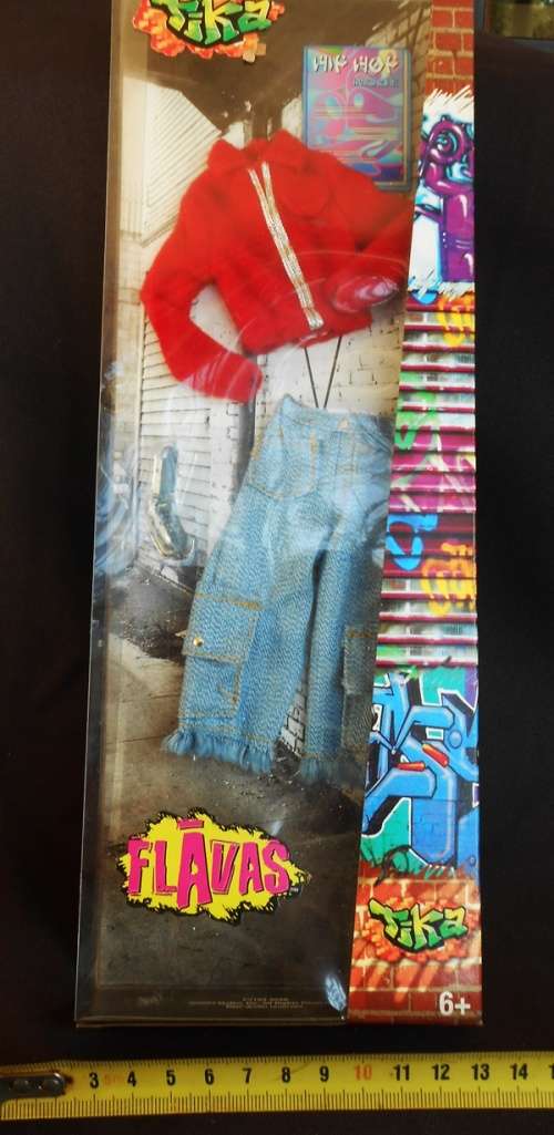 collectable clothes for Flavas Doll Tika Can fit Bratz Doll