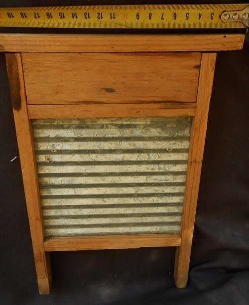 Collectable vintage old fashioned wasboard for a child wood and zink