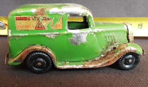 VINTAGE MINIC TOYS Windup Transport Van by Tri Ang made in England