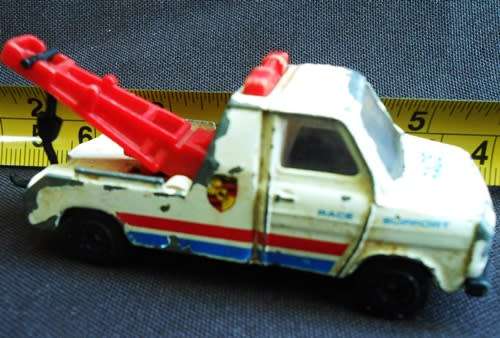 CORGI JUNIORS DIECAST FORDTRANSIT WRECKER "PORSCHE RACE SUPPORT" - PLAYWORN