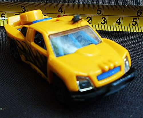 Vintage Hot Wheels 2004 Mattel Off Track Funky Yellow