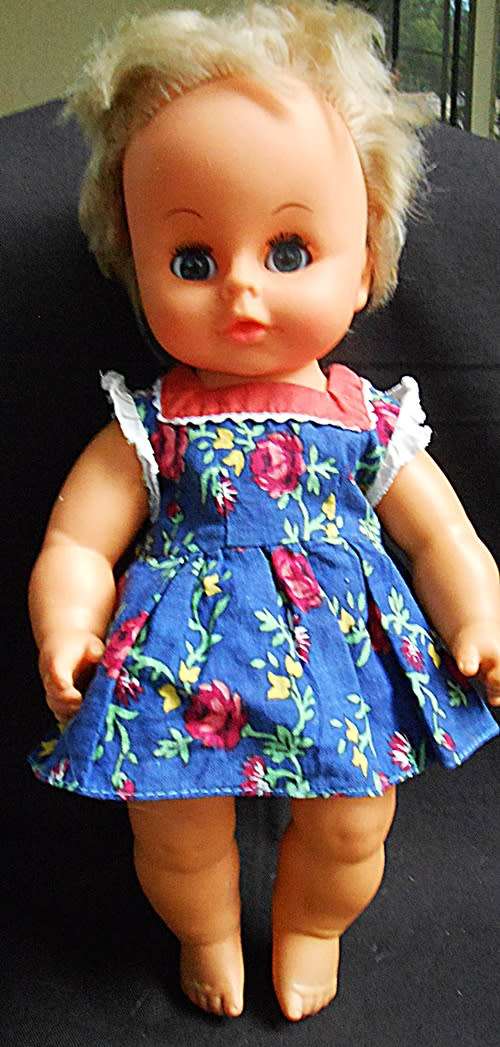 Collectable Vintage soft rubber vinyl  drink and wet doll from 1950 60 s