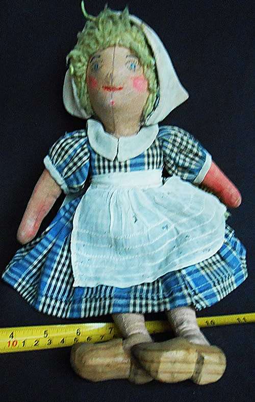 collectable Vintage Dutch cloth doll from 1940 s