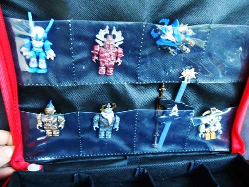 Lego Ninjago Zipped carry case with Six Ninjago Figures