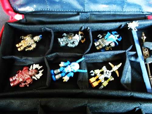 Lego Ninjago Zipped carry case with Six Ninjago Figures