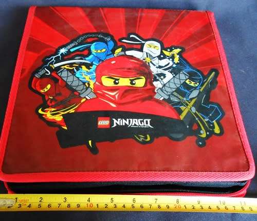 Lego Ninjago Zipped carry case with Six Ninjago Figures