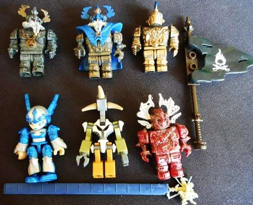 Lego Ninjago Zipped carry case with Six Ninjago Figures