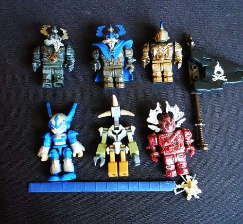 Lego Ninjago Zipped carry case with Six Ninjago Figures