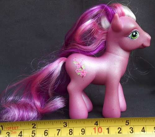 collectable My Little Pony vintage Cherry Blossom G3 Rare find