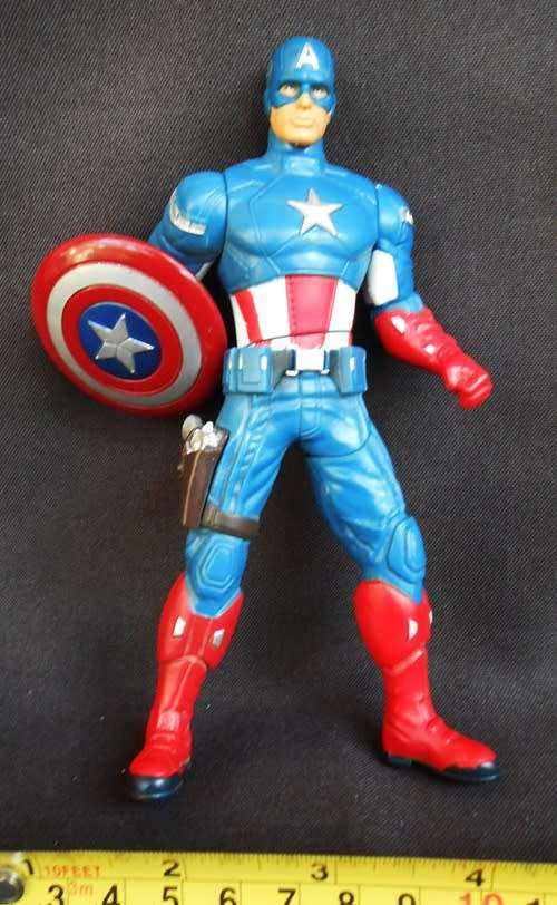 Marvel Avengers Shield Spinning Captain America 6 Inch Action Figure Hasbro 2011
