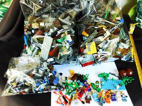 collectable loose Lego with Star Wars complements but no plans + - 3 kg blocks
