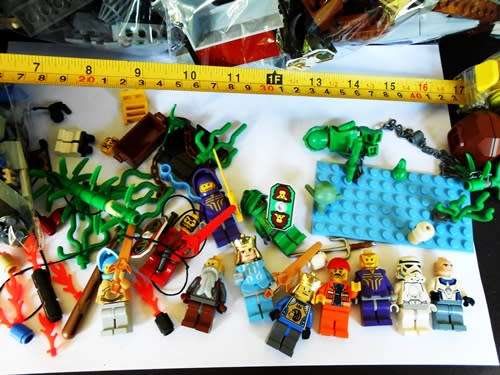 collectable loose Lego with Star Wars complements but no plans + - 3 kg blocks