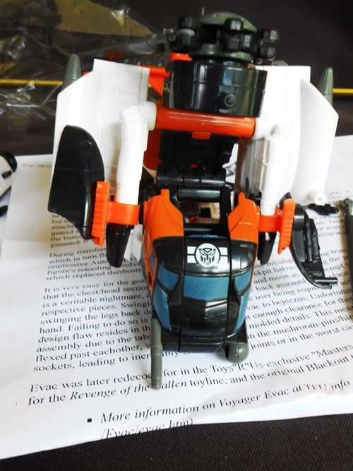 collectable Transformers movie 2007 RESCUE EVAC helicopter voyager class blackout