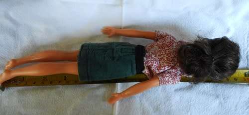 Collectable Vintage 1970s  Pedigree Sindy Doll 2 GEN 1077 033055X with dark hair