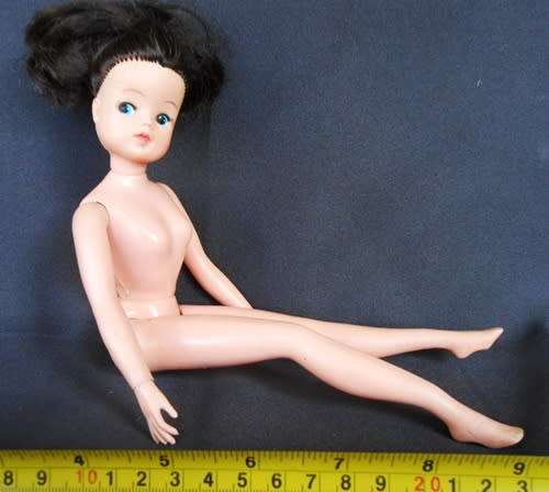 Vintage Sindy Doll Brunette made in Hong Kong