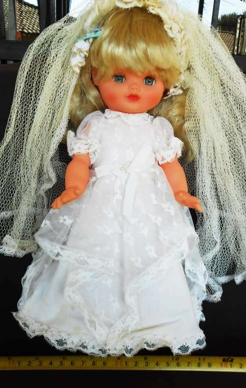 collectable Vintage Bride doll from 1970 s in original clothes 14 inch