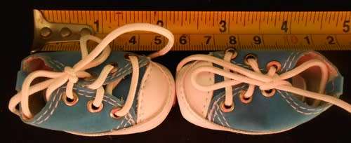 Shoes for small dolls one pair of blue Sneakers (takkies)