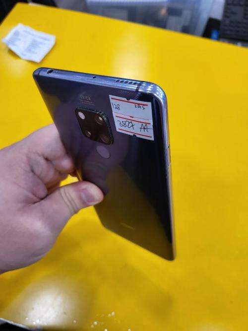 Huawei Mate X 5G ---- 3 Available  1 - NEW / 2 - USED