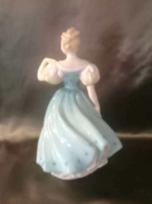 Royal Doulton Figurine `Enchantment`