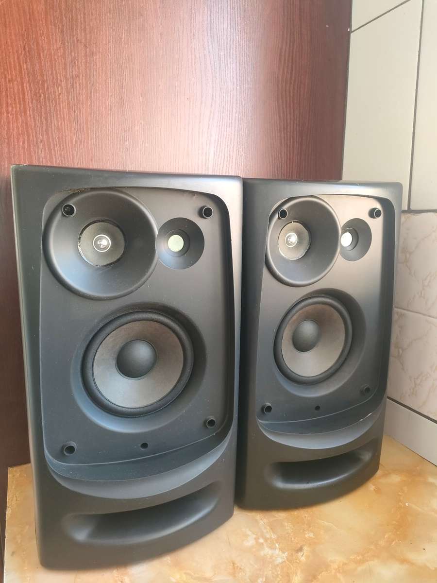 Vintage Technic SB-CH404 3way bookshelves speakers