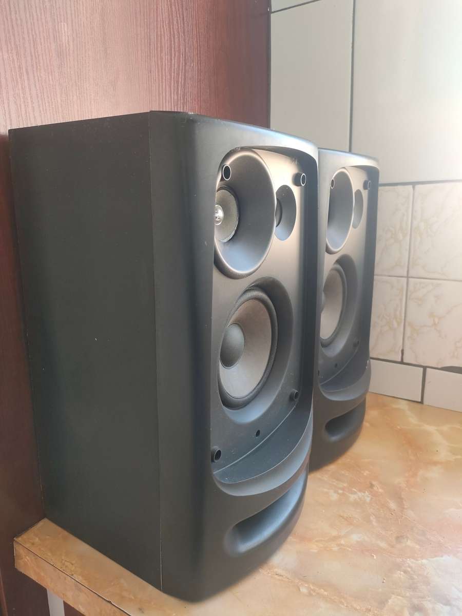 Vintage Technic SB-CH404 3way bookshelves speakers