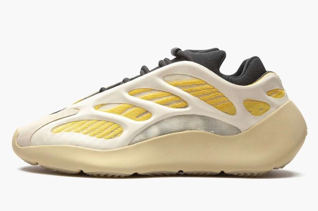 Original Adidas YEEZY 700 V3 Mono Safflower sneakers worth R9000