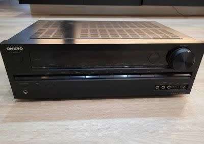 High End Onkyo Ht-R548 Amplifier in picture perfect condition