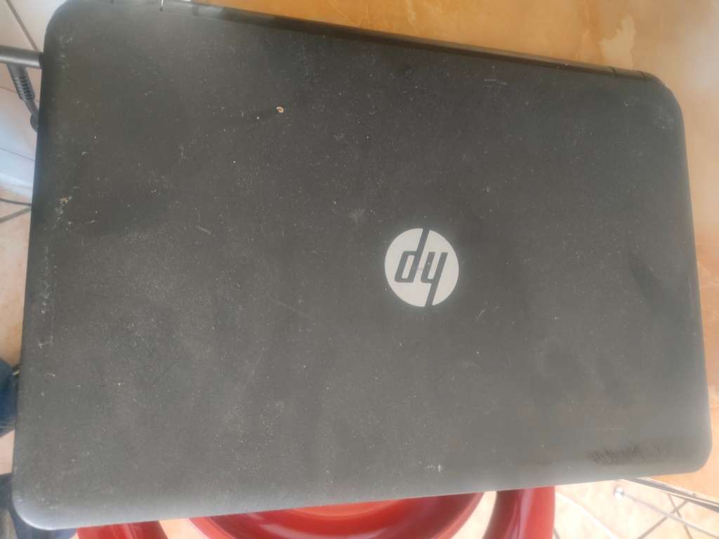 Very Beautiful Hp Laptop 4GB Ram  500GB HDD  Very Slim