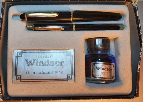 Senator Windsor Pen Set. Includes ballpoint pen, fountain pen and Ink well.