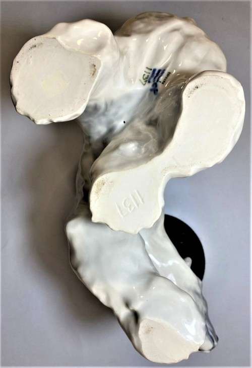 Porcelain figurine `White polar bear standing`. Denmark, Royal Copenhagen #1137