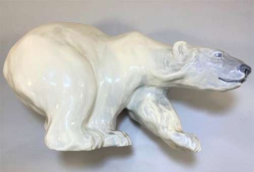 Porcelain figurine `White polar bear standing`. Denmark, Royal Copenhagen #1137