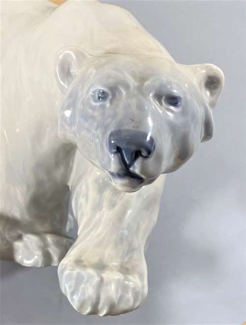 Porcelain figurine `White polar bear standing`. Denmark, Royal Copenhagen #1137