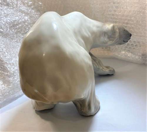 Porcelain figurine `White polar bear standing`. Denmark, Royal Copenhagen #1137