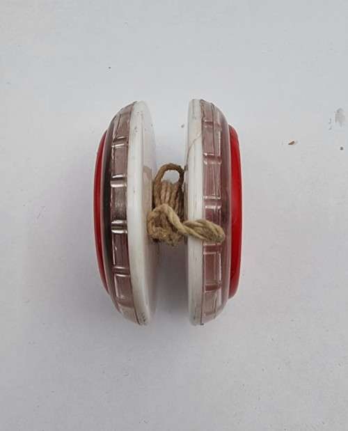 Geniune Russel Yo-Yo. Long Spin - Lang Tol