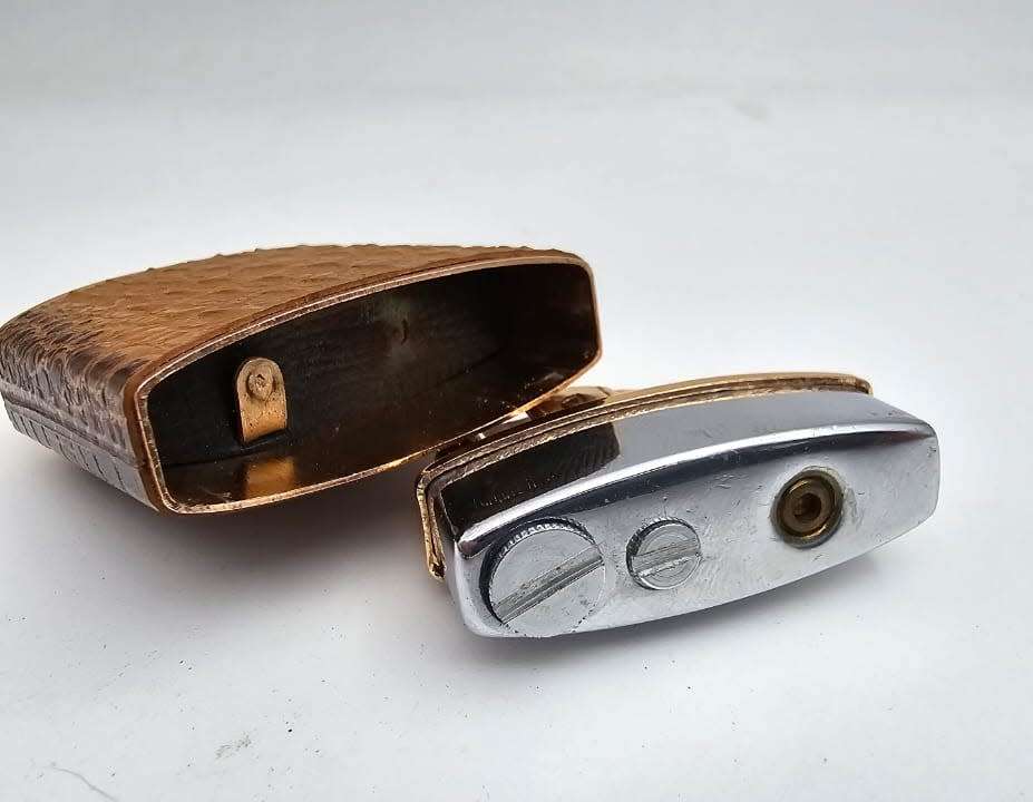 Vintage Penguin Music Lighter