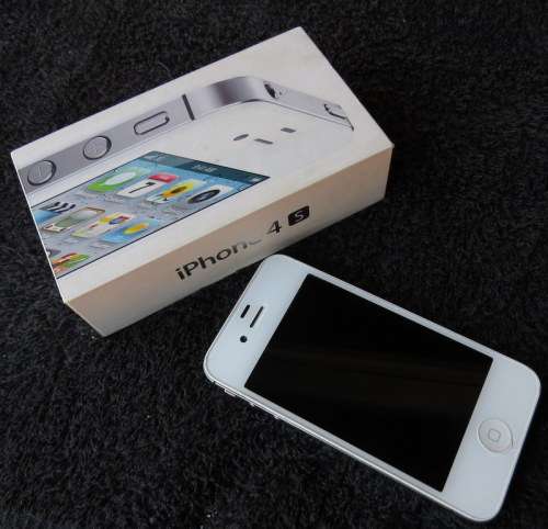 Apple iPhone 4S 16GB good working condition!